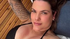 TheNaughtyMilfNextDoor